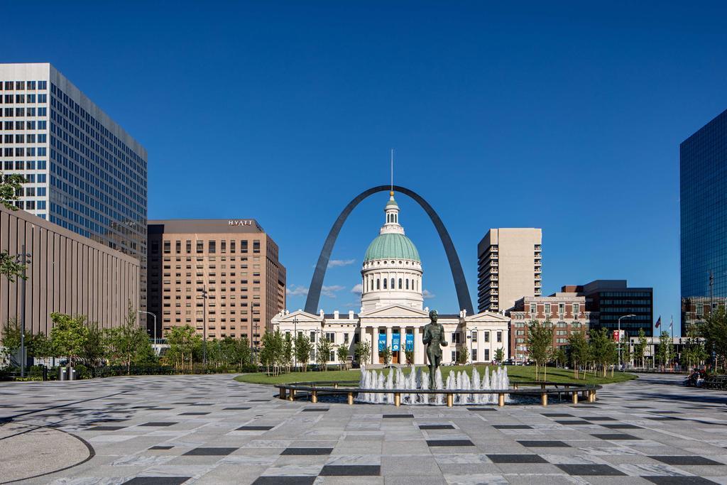 Place St. Louis