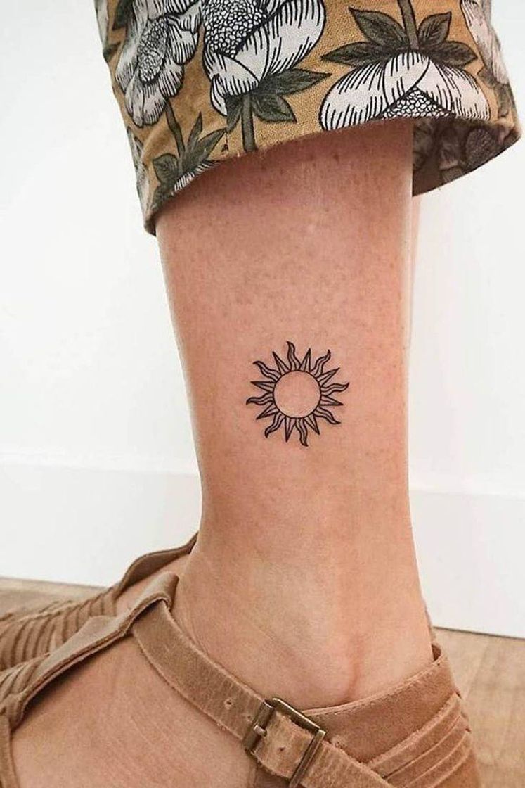 Moda Tattoo minimalista