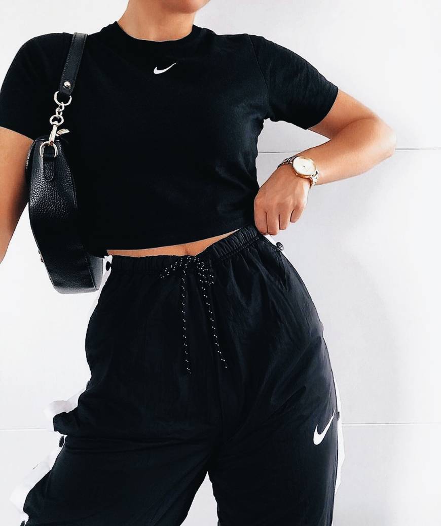 Moda Black Nike