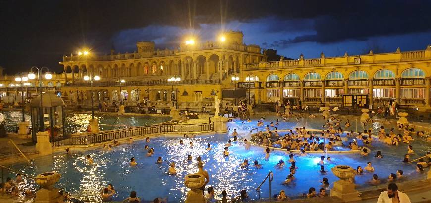 Lugar Széchenyi Thermal Bath