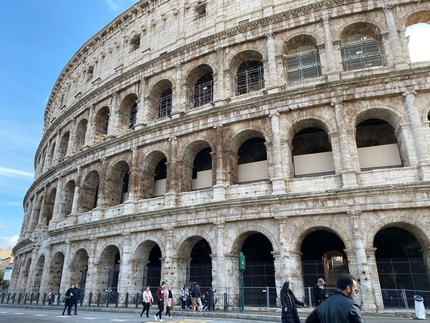 Lugar Coliseo de Roma