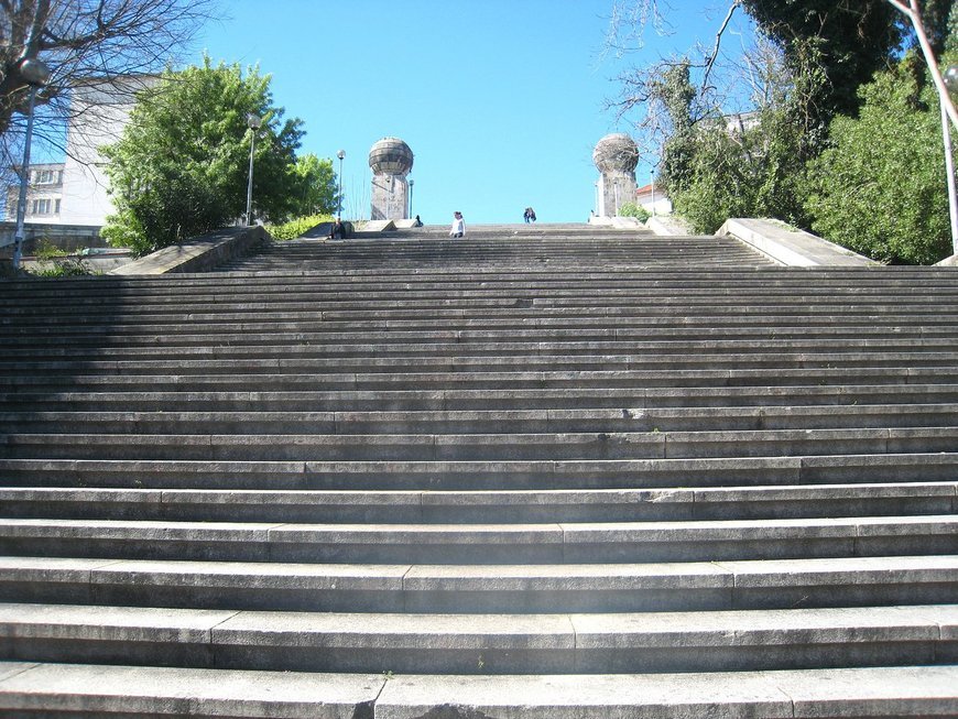 Lugar Escadas Monumentais, Universidade