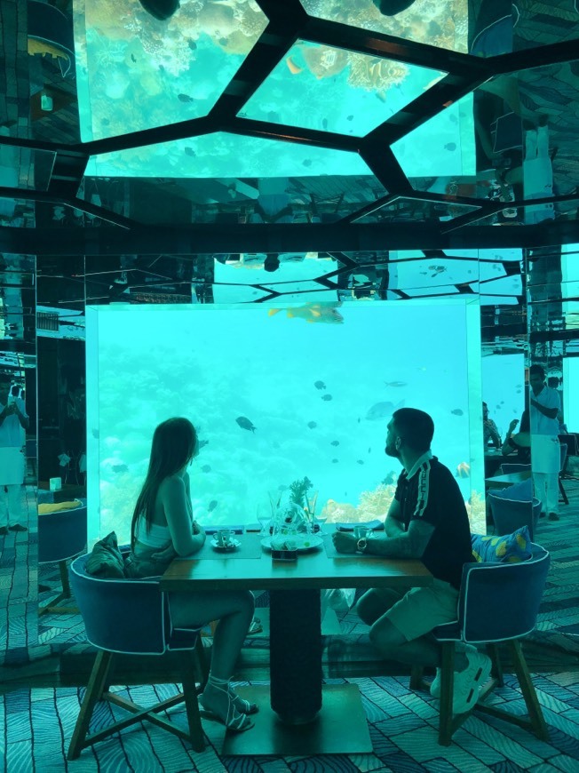 Place SEA Under Water Restaurant