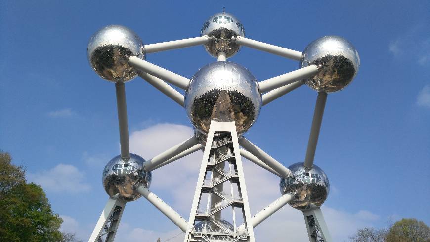 Place Atomium