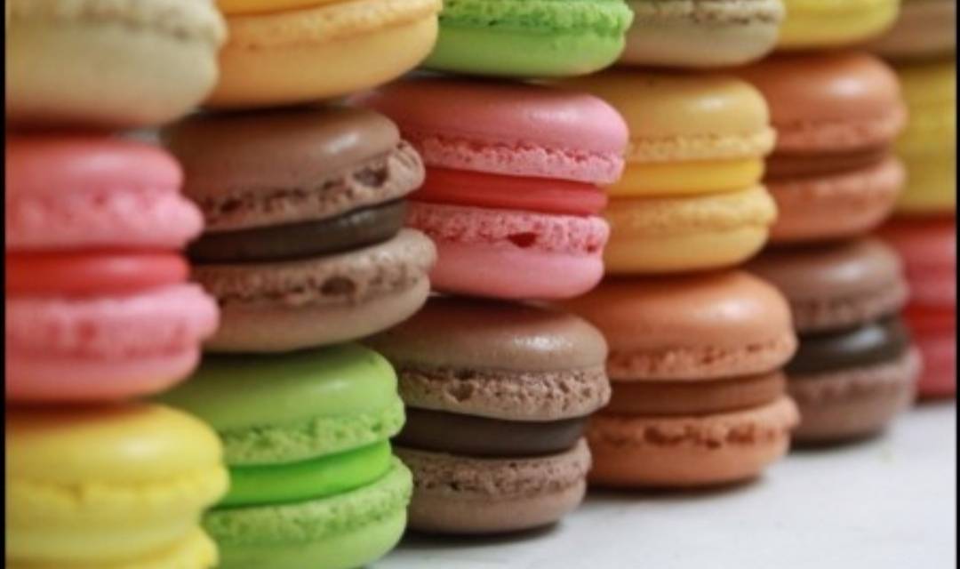 Social Macaron