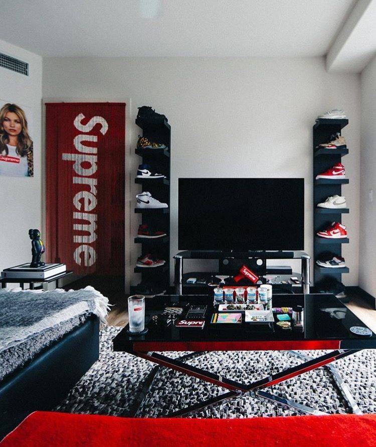 Moda Hypebeast room