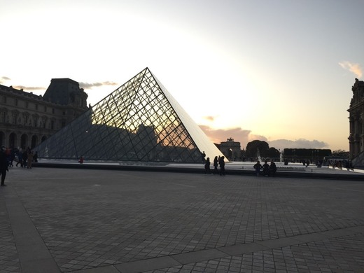 Museo del Louvre