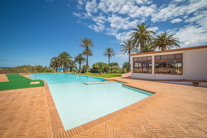 Lugar HOTEL PORTO SANTO & SPA