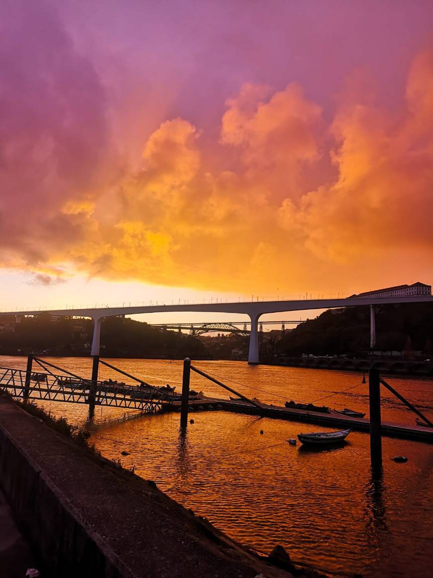 Place Praia Fluvial do Areinho