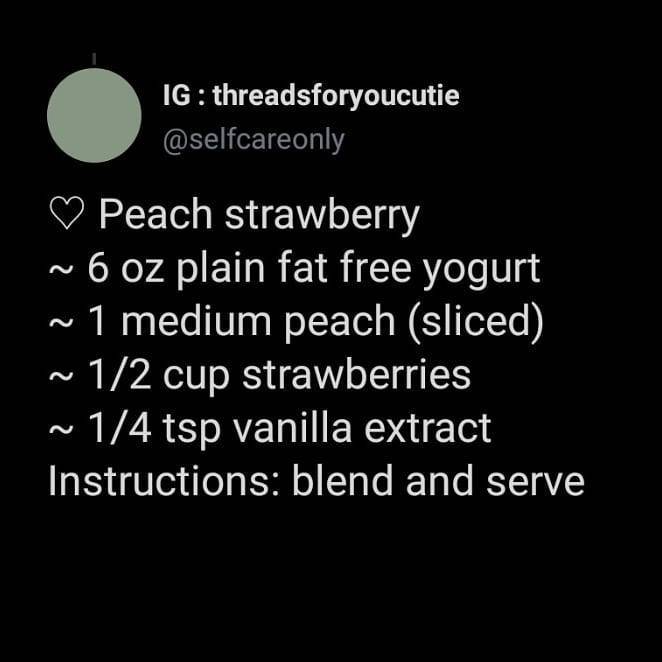 Fashion Peach strawberry smoothie