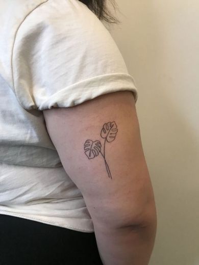 Tatuagem de planta fina