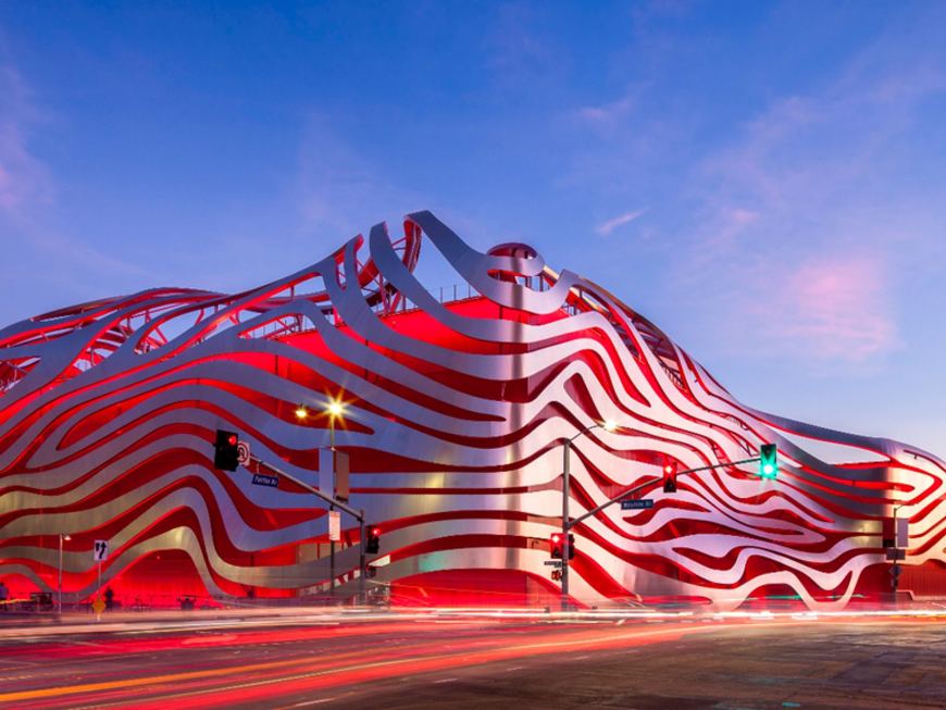 Lugar Petersen Automotive Museum