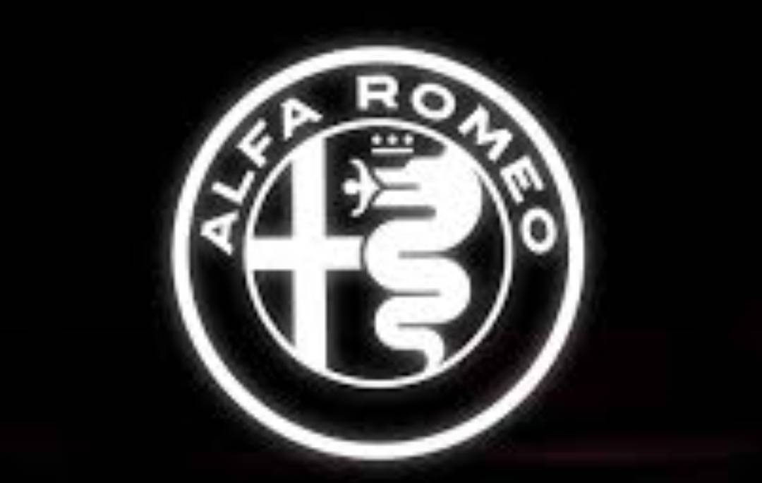 Moda Alfa Romeo: passion for driving and technology to the top