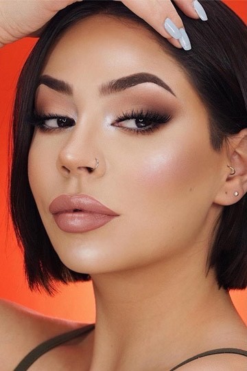 Social Glam nude makeup
