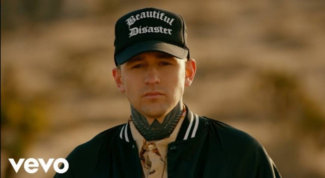 Arizona Zervas - ROXANNE 