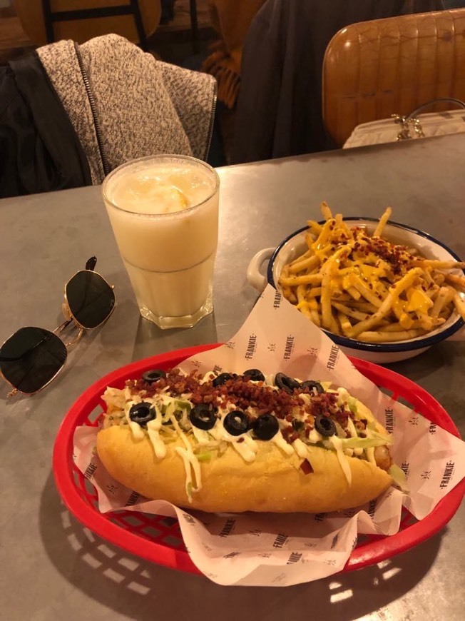 Restaurantes Frankie Hot Dogs