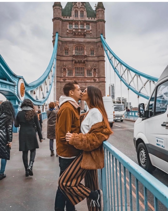 Place Tower Bridge