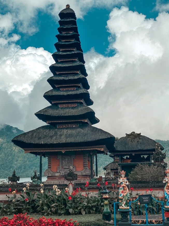 Lugar Pura Ulun Danu Buyan