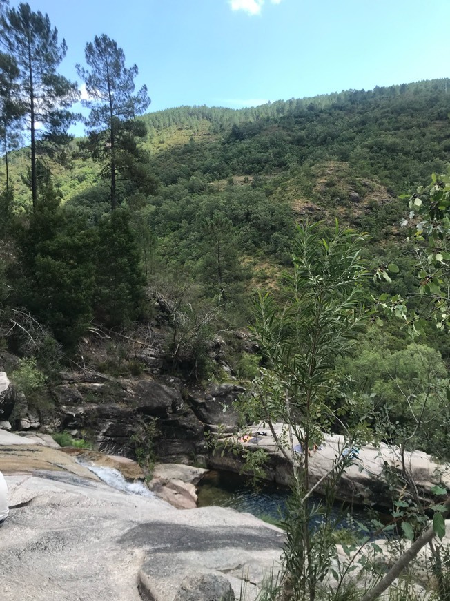 Lugar Cascata do Arado