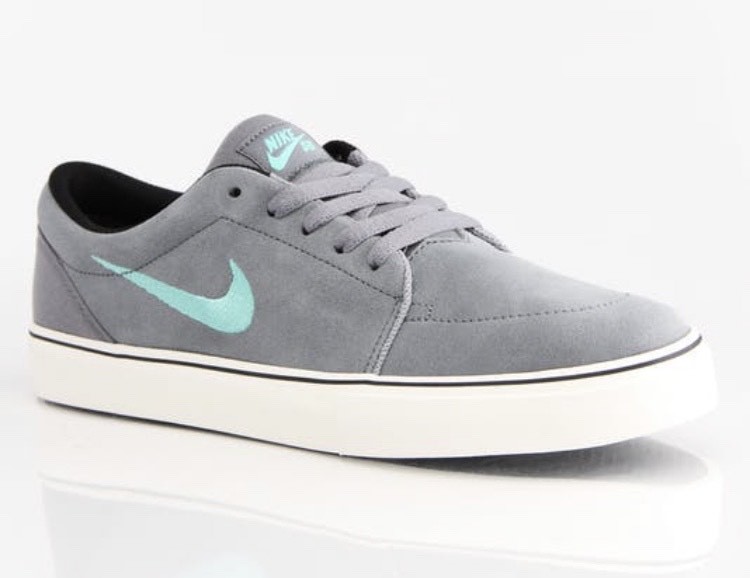 Moda Nike SB Satire Suede Skate Shoes