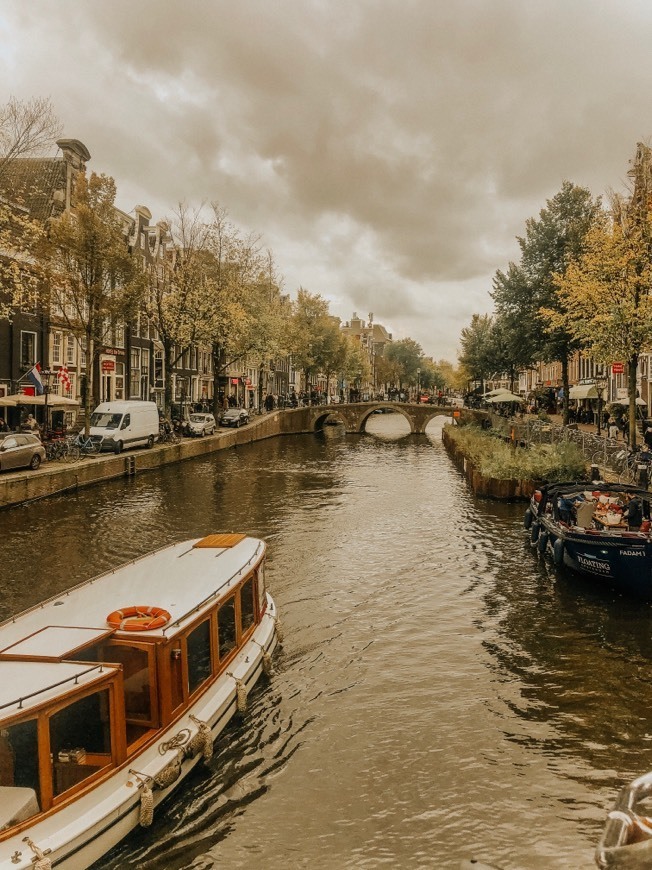 Place Canales de Ámsterdam