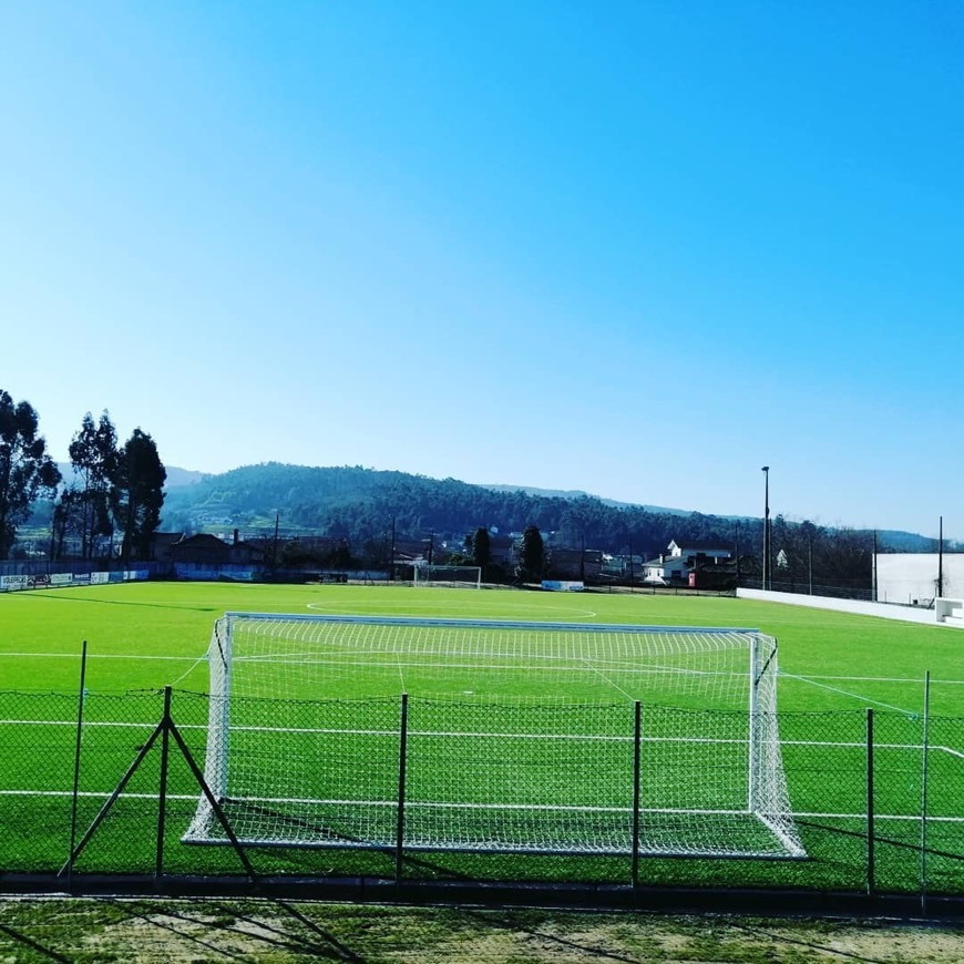 Lugar Campo de Futebol do Centro Cultural Recreativo Desportivo de