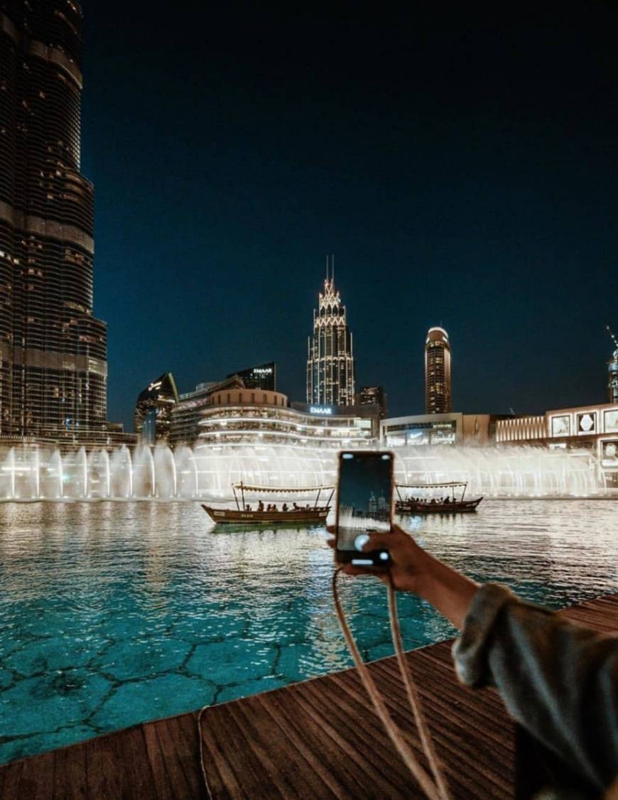Place The Dubai Fountain