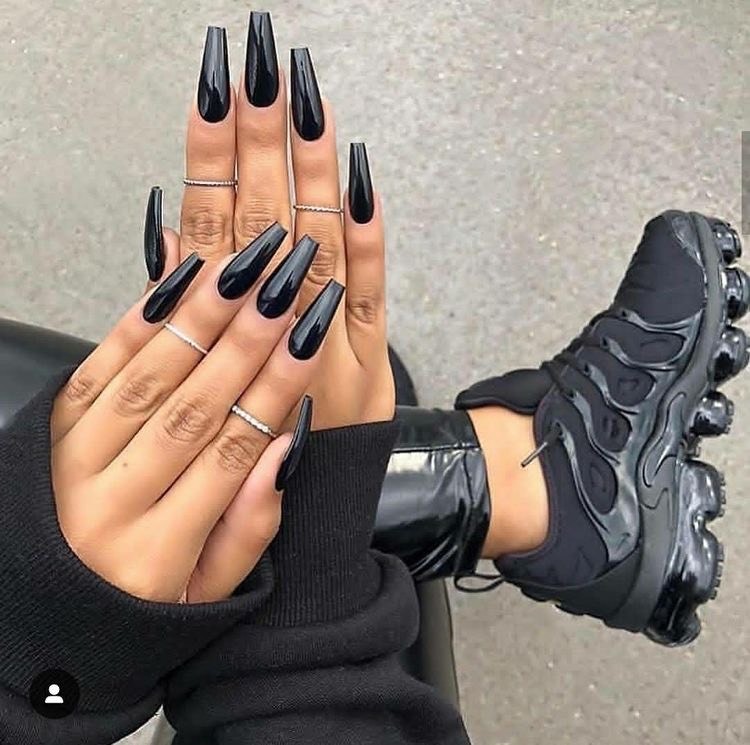 Moda Nails 🖤