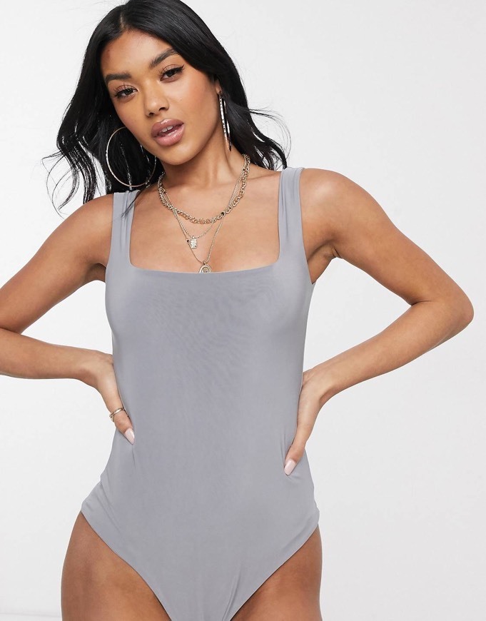 Producto PrettyLittleThing square neck slinky body in grey