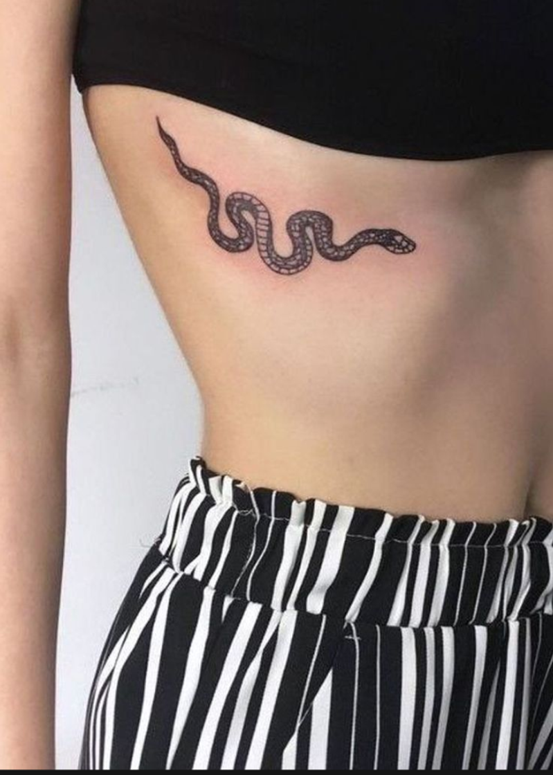 Moda Tatoo cobra "feminina"