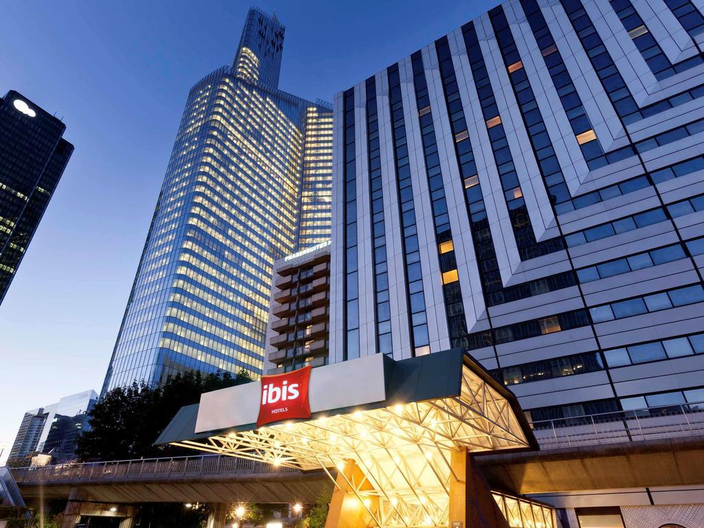 Lugar Ibis Hotel