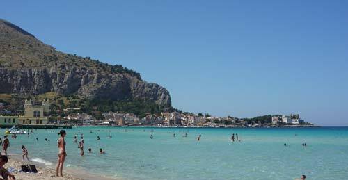 Place Mondello Beach