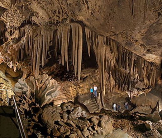 Lake Shasta Caverns National Natural Landmark