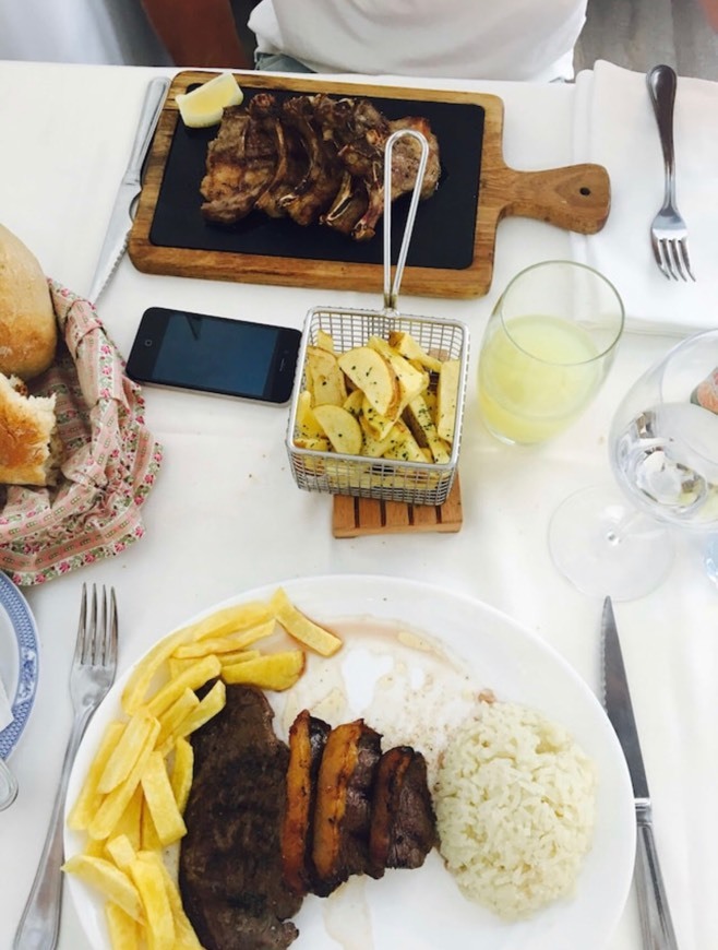 Restaurantes Restaurante Luminosa by Furnas