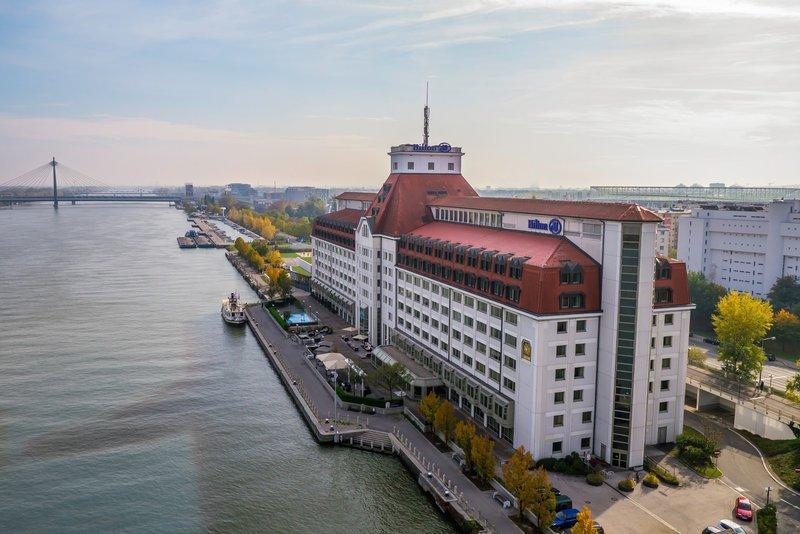 Places Hilton Vienna Danube Waterfront