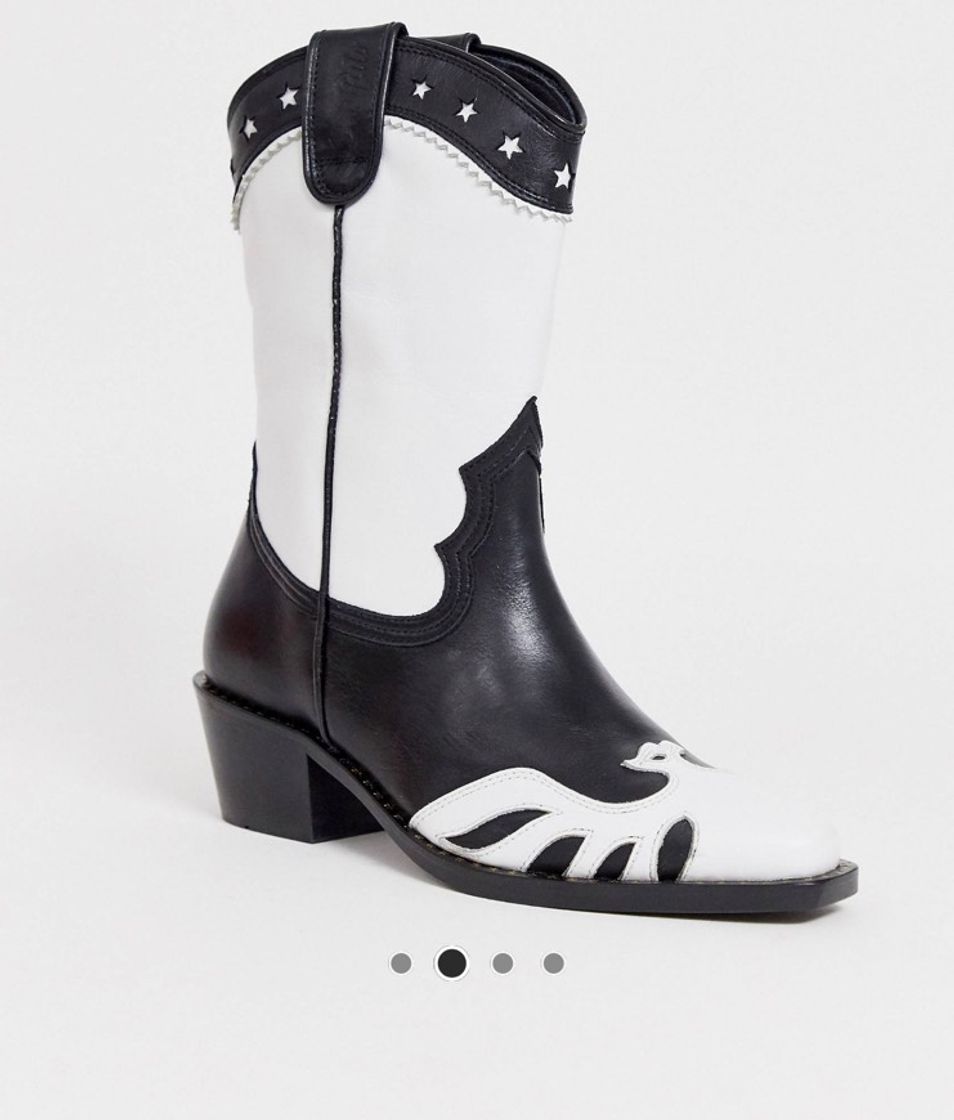 Social 😍 The one and only cowboys boots