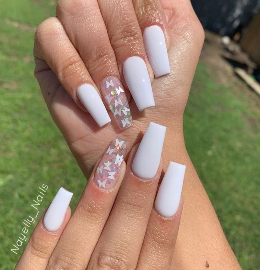 Moda white nails 🤍 