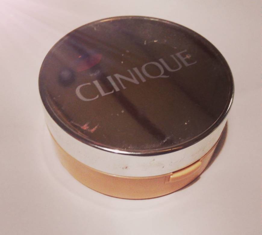 Social Clinique pó superbalanced powder 