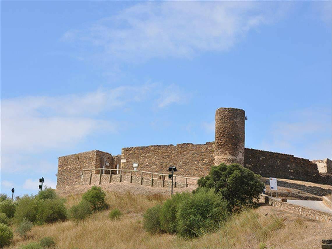 Places Castelo de Aljezur