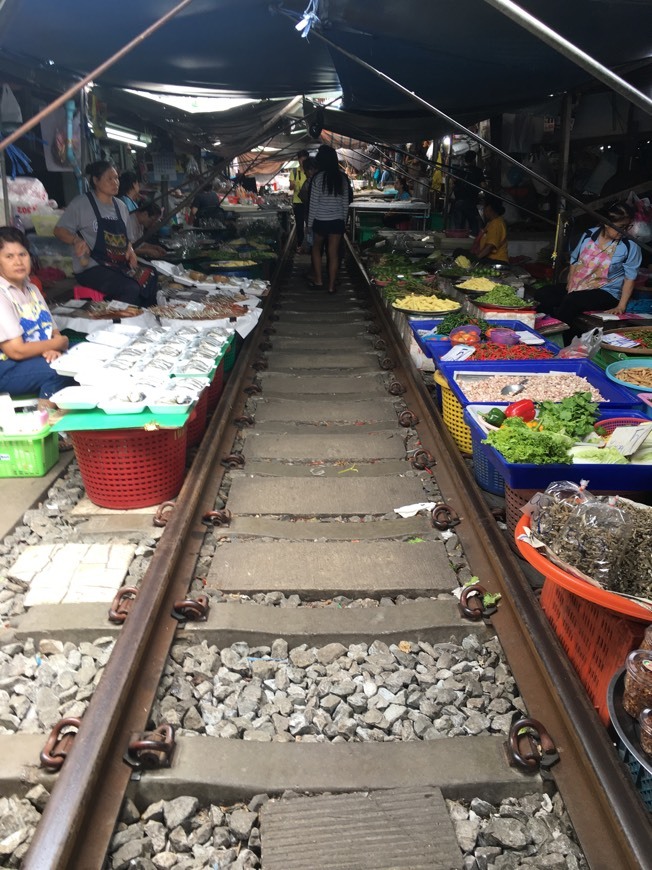 Places Maeklong Railway Market 