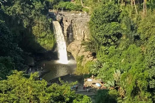 Tegenungan Waterfall