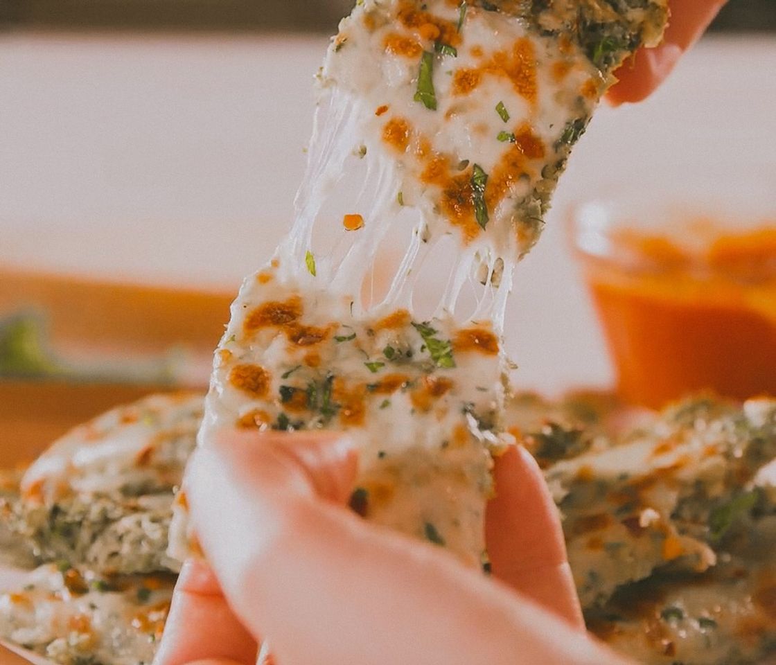 Moda Broccoli cheese bread