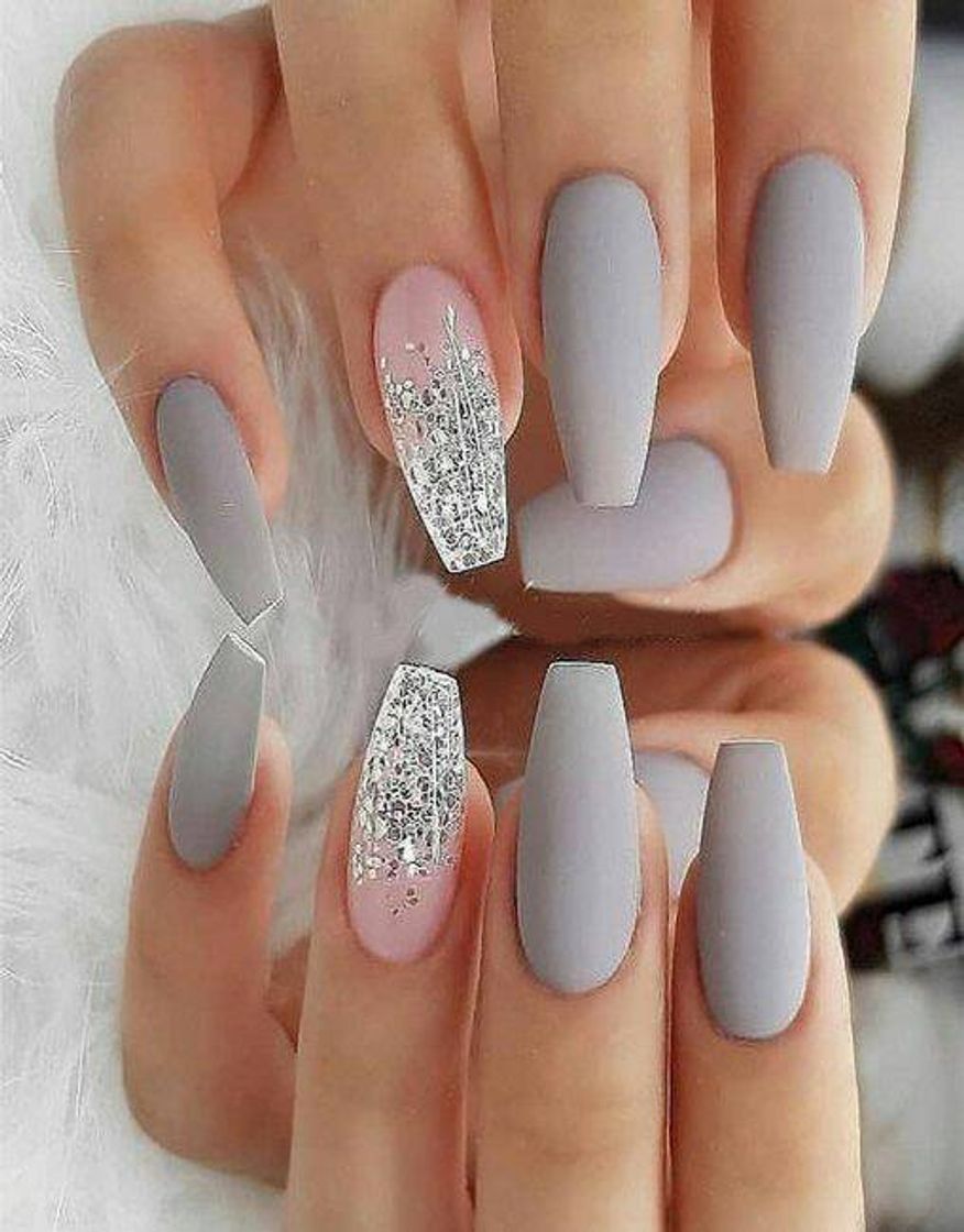Social Pretty nail 
