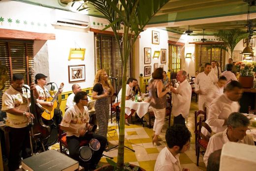 Restaurante Bar La Vitrola