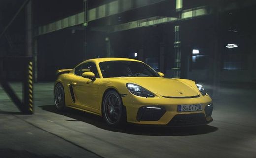 Porsche 718 Cayman GT4