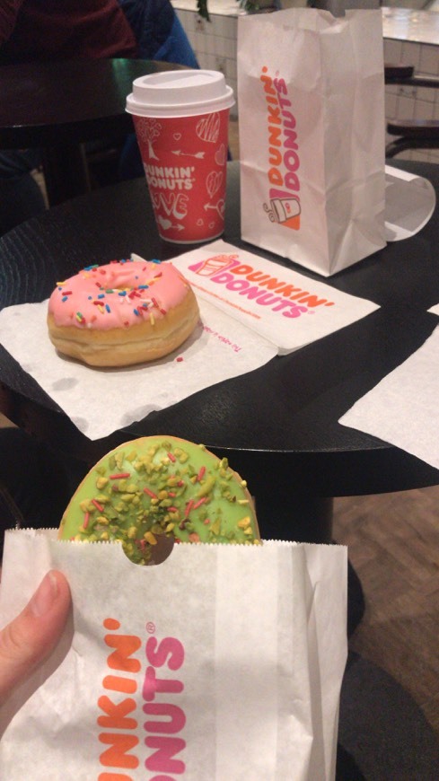 Lugar Dunkin’ Donuts