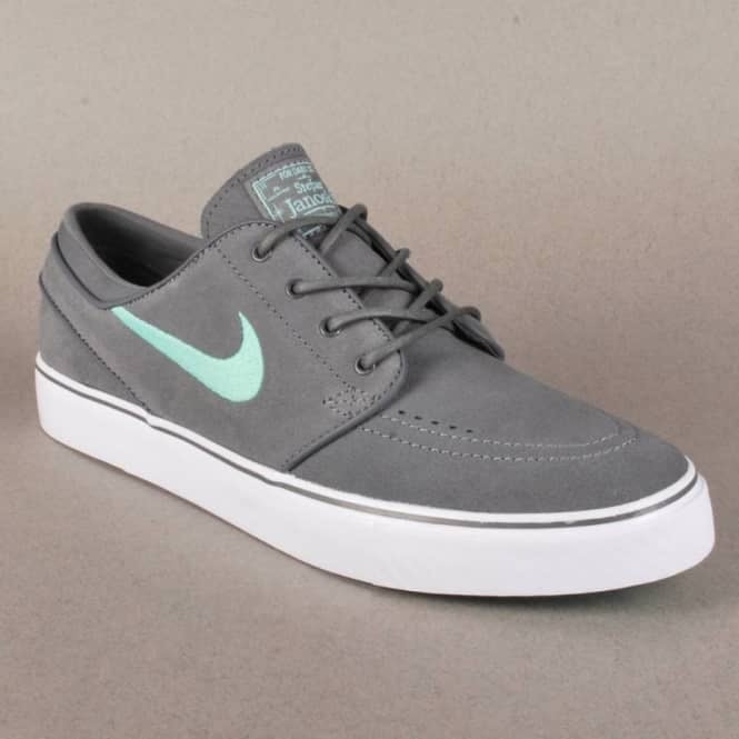 Moda Janoski