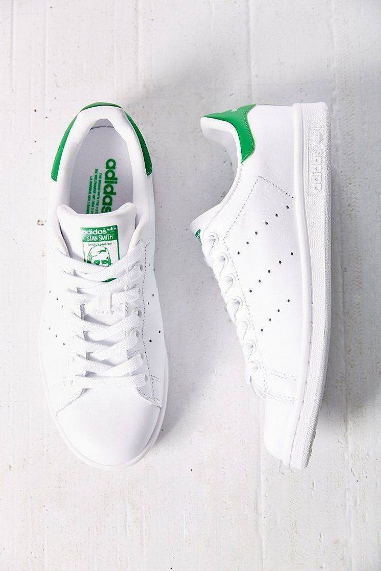 Social • Adidas Stan Smith

