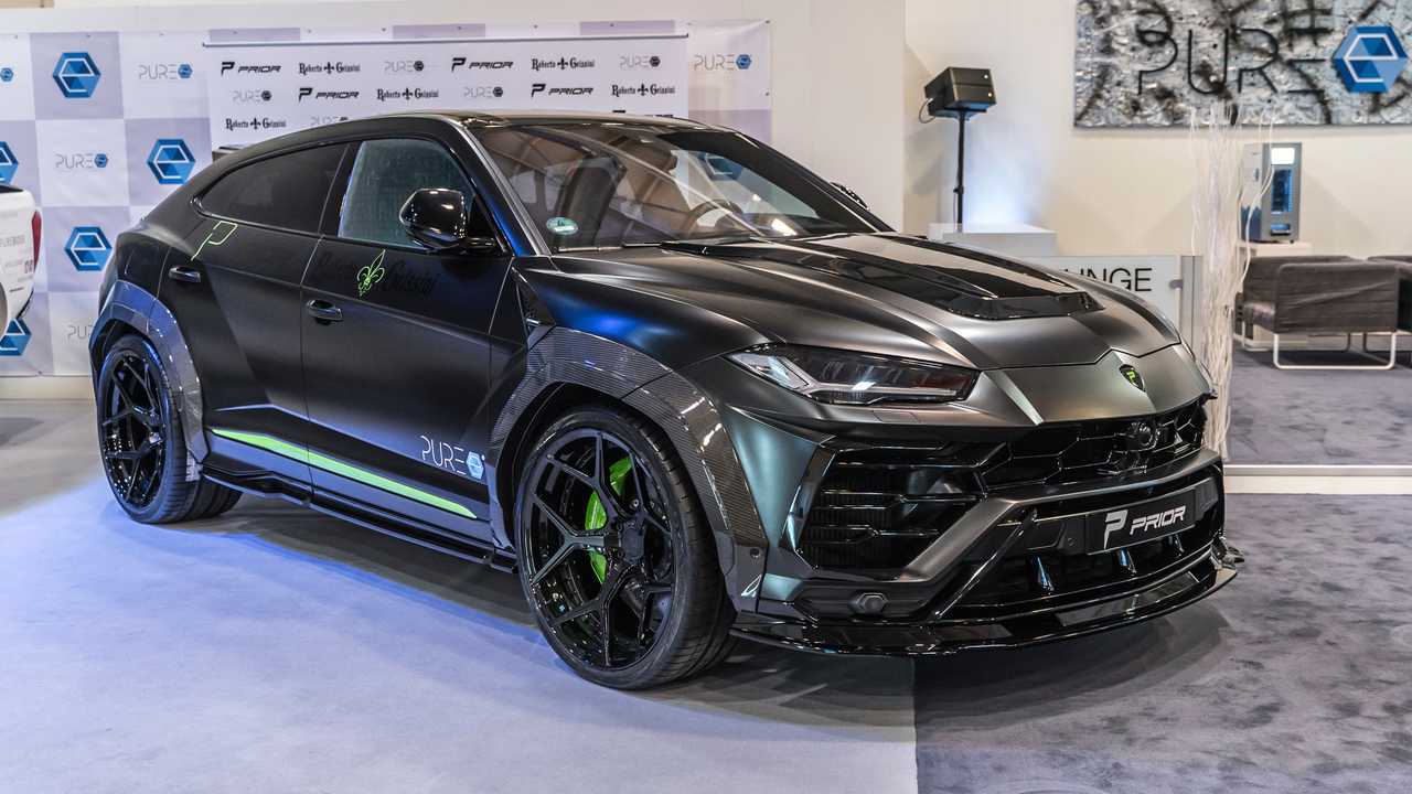 Social Lamborghini Urus
