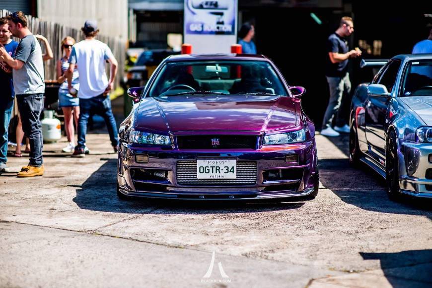 Social Nissan Skyline r34